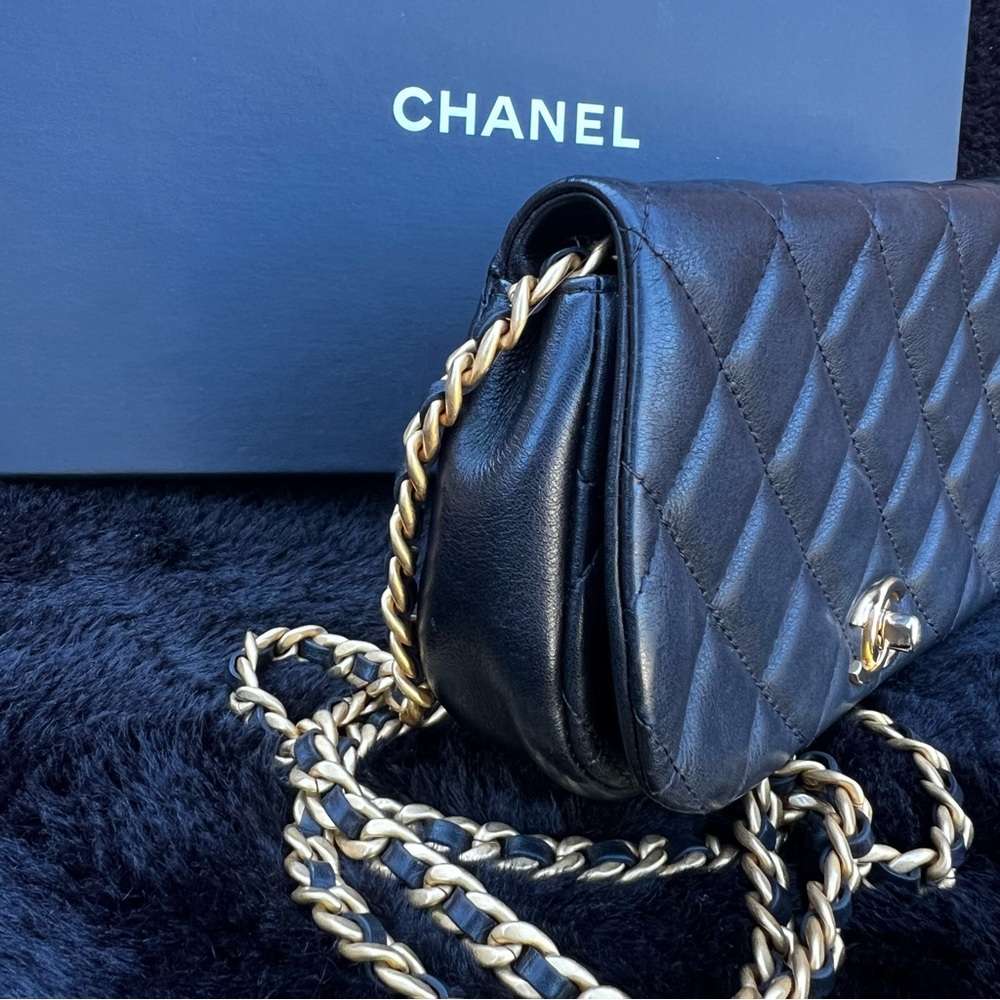 CHANEL Black Coco Mail Clutch Quilted Calfskin with Gold Chain - Picture 8 of 16